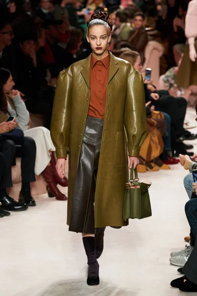 Look 23